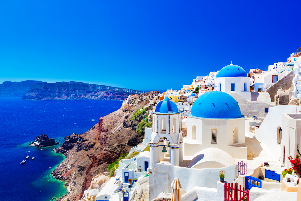 화산 작용으로 형성된 아름다운 풍경의 그리스 산토리니