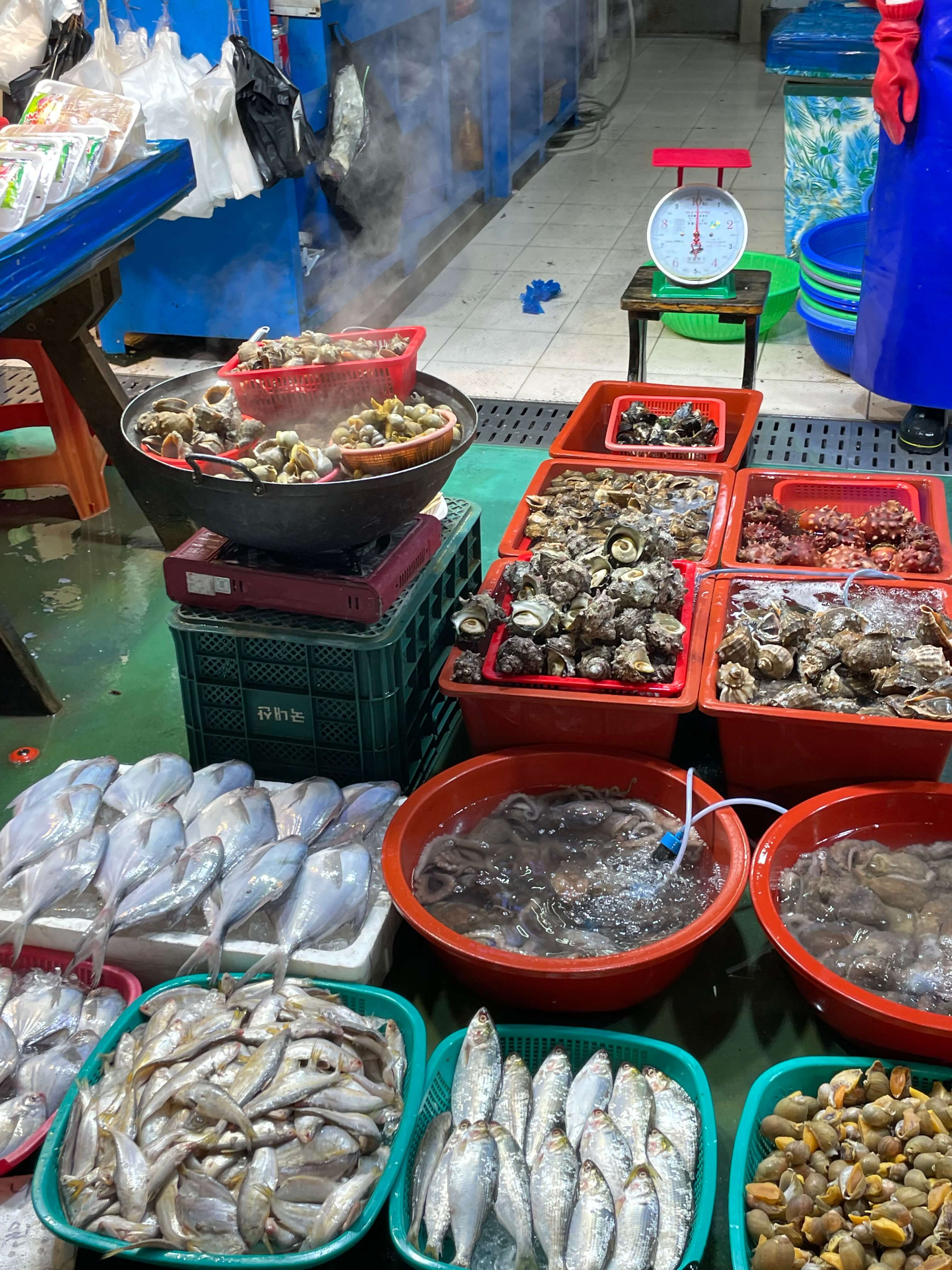 대명항 수산시장