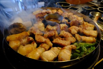 흑돼지 뼈삼겹
