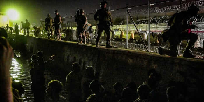  카불공항 총격전 발생...1명 사망 3명 부상 VIDEO:US Forces Involved In Deadly Firefight At Kabul Airport