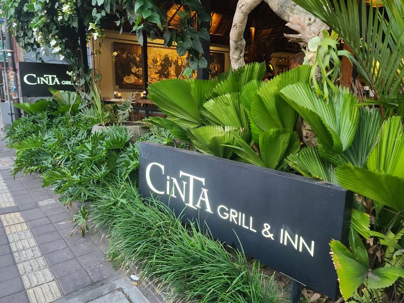 Cinta-Grill-and-Inn