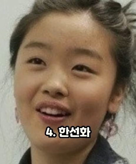 “얘도 성형했었어…?” 성형한 줄도 몰랐다는 여자 연예인 top10 9