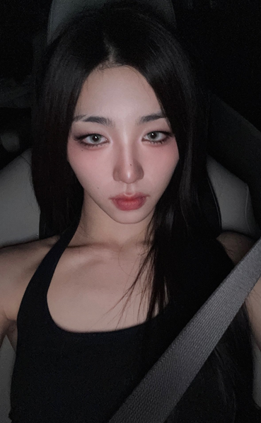 태어난 년도,생일도 똑같은데 공통점도 너무 많아서 운명인건가 싶은 여돌 | 인스티즈