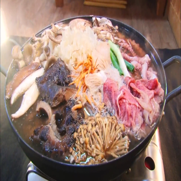  무주 덕유산 맛집 무주리조트 스키장근처 맛집 무주뚝배기 생생정보 능이버섯전골 능이백숙 가마솥 설렁탕