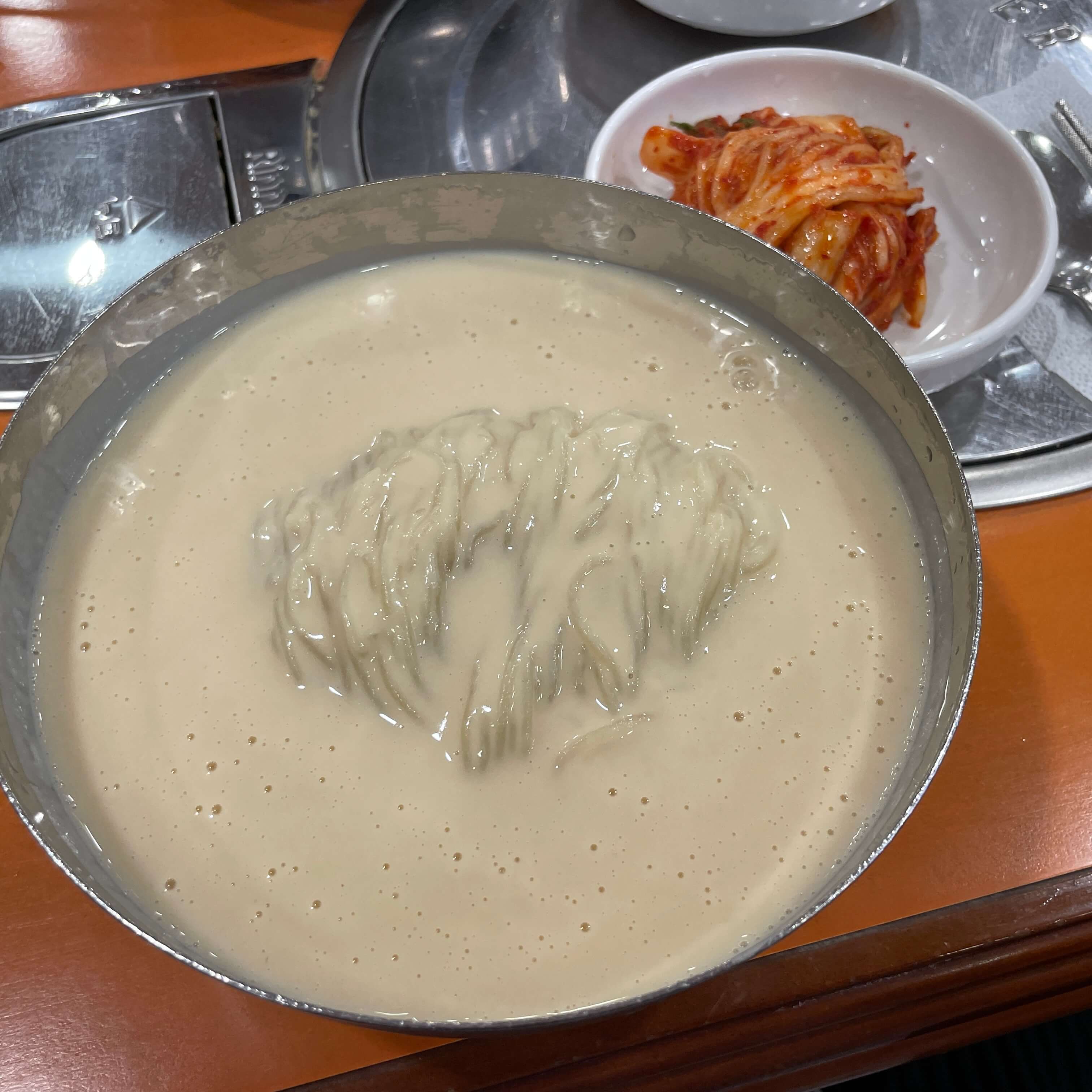 진주회관