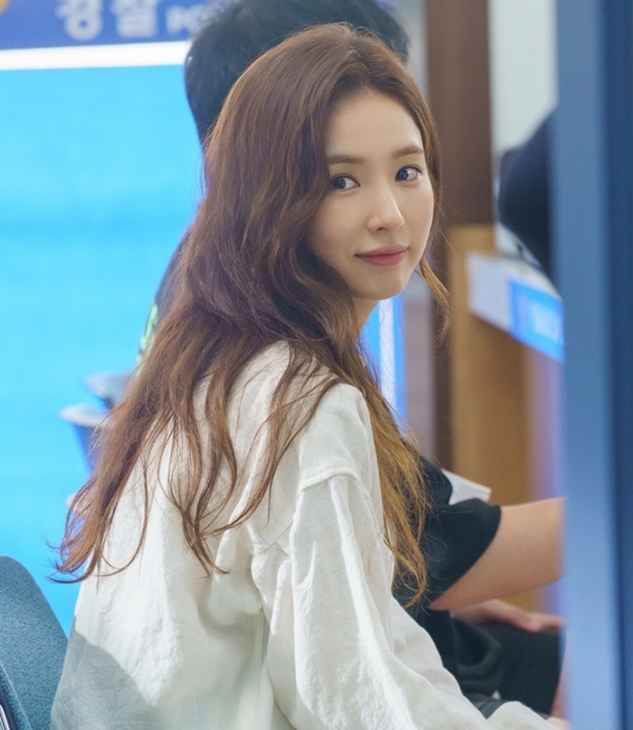  '런 온' 신세경, 카메라와 아이컨택하는 '미소 유발자'