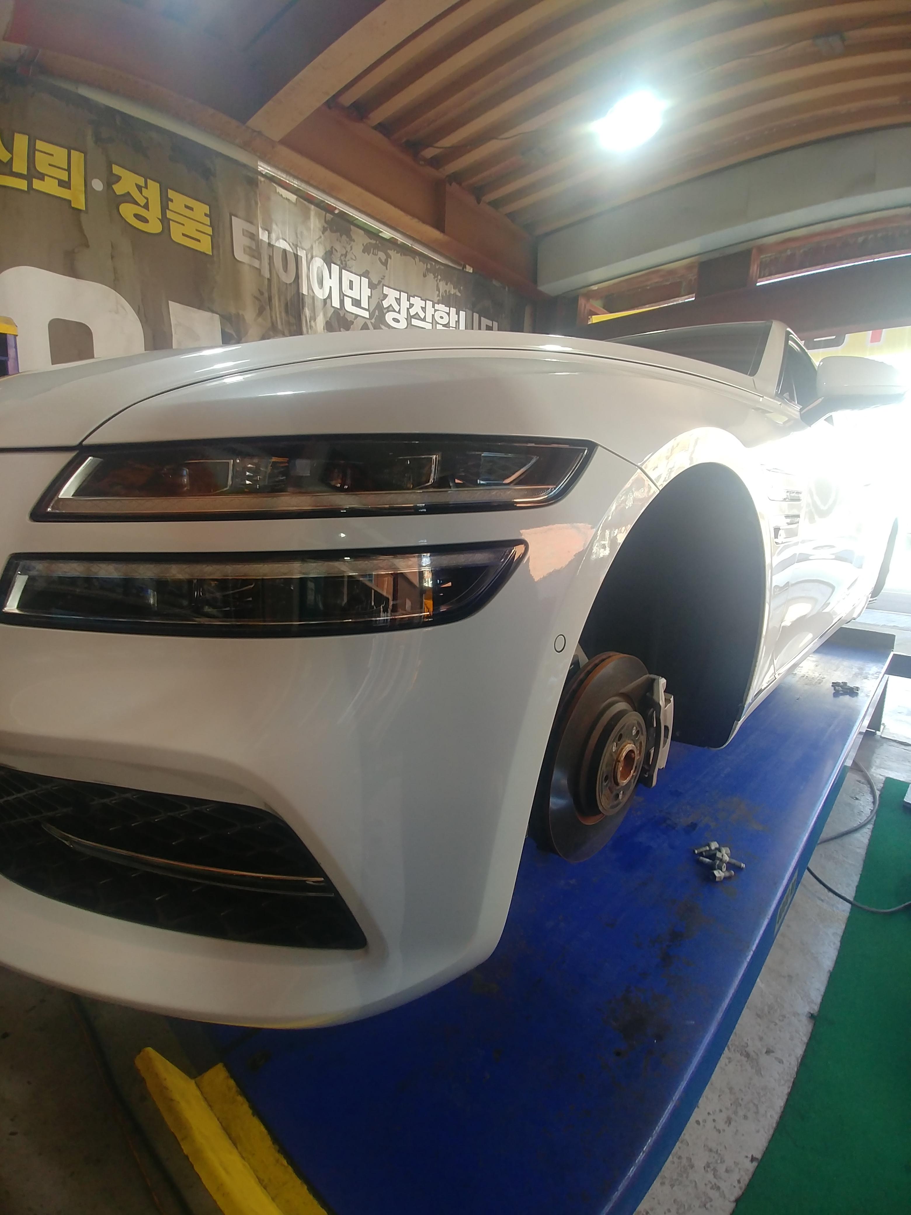 타이어맨 이미지