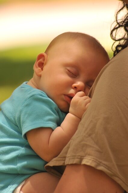 낮잠 자는 아기 사진1.