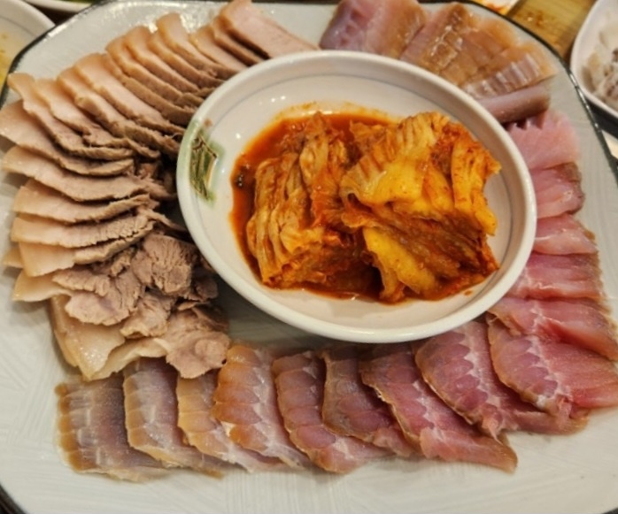 에드워드리 컨츄리쿡 여수 홍어삼합 맛집 정보