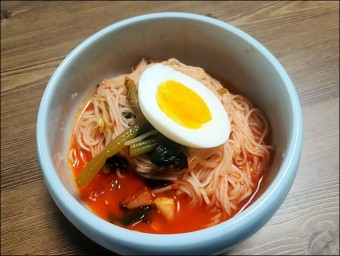 열무국수