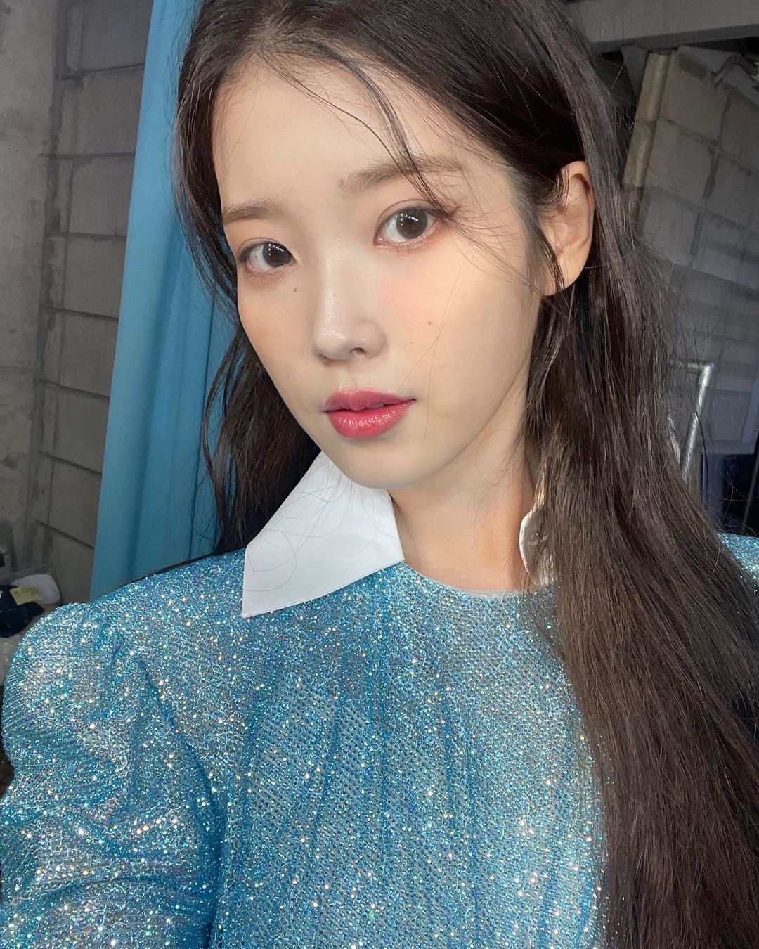  아이유 구찌 화보 비하인드 인스타그램 사진들