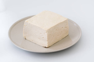 What's the Difference? Let's Explore the Differences Between Tofu for Stews and Tofu for Pan-Frying.