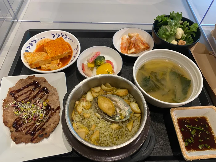 IT회사의 구내식당 점심 (무료)