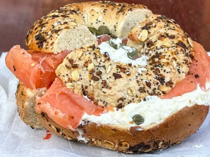 Absolute Bagels 업설루트 베이글스