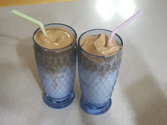  달고나 커피 도깨비방망이로 쉽게 만들어요~