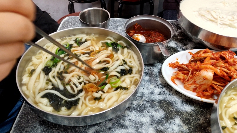 만나손칼국수