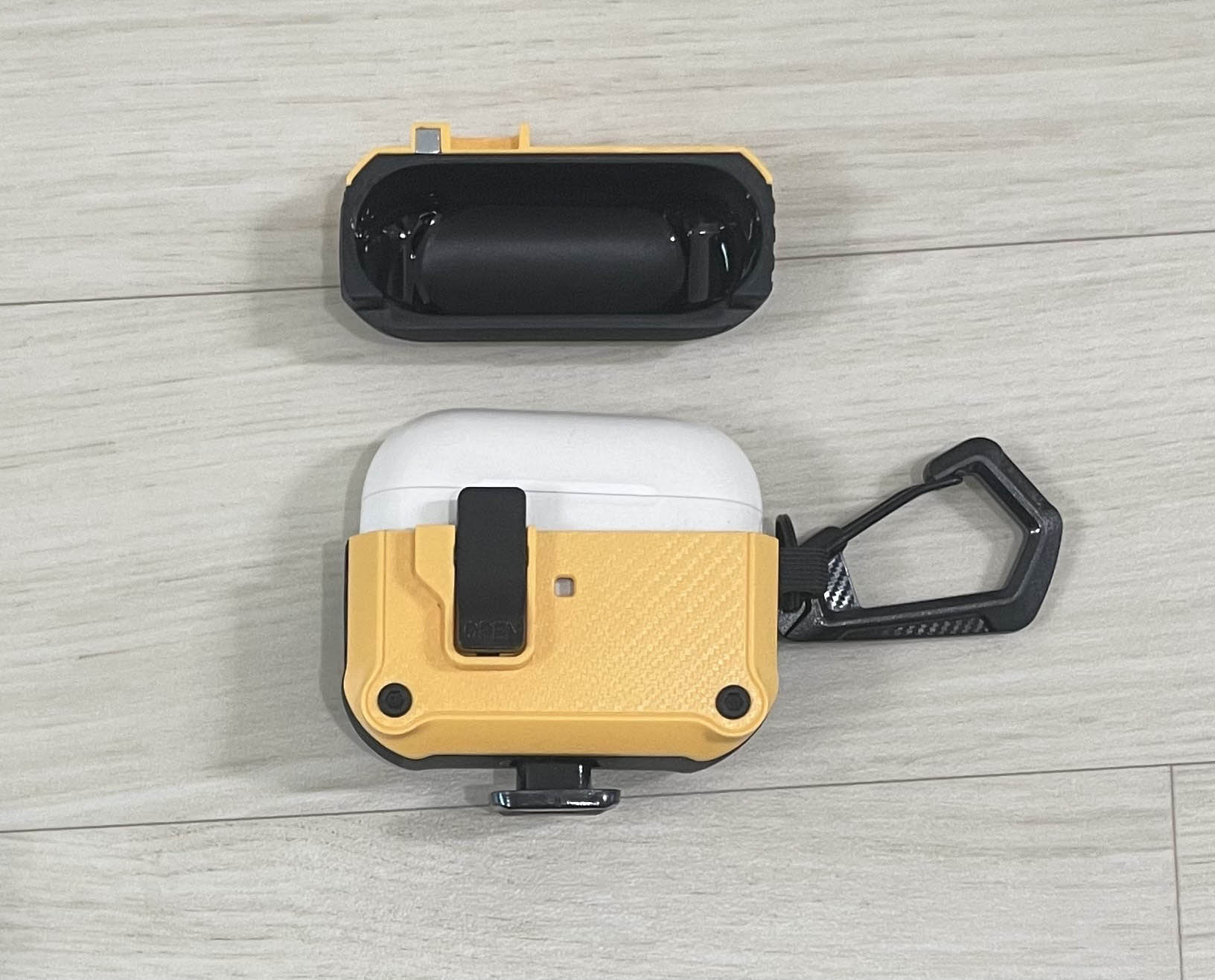 AirPods 케이스 제거