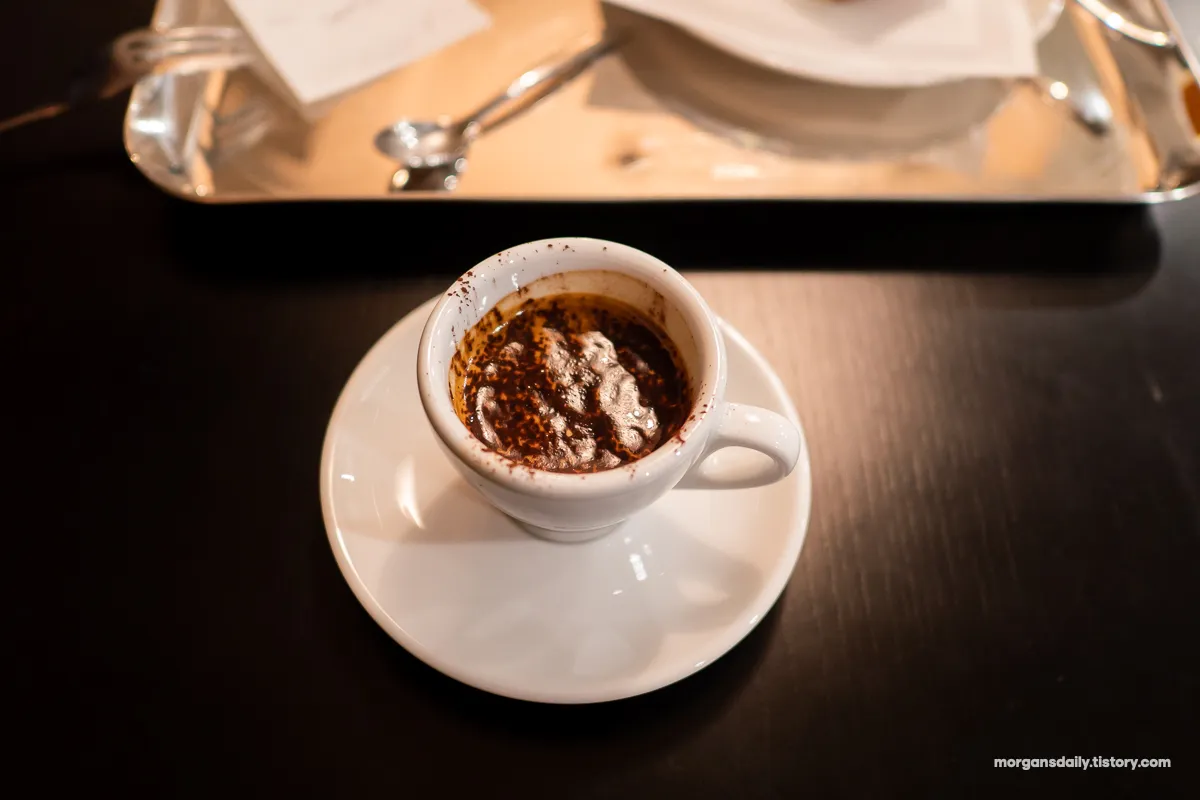 딥 커피 로스터스 향촌 커피 사진