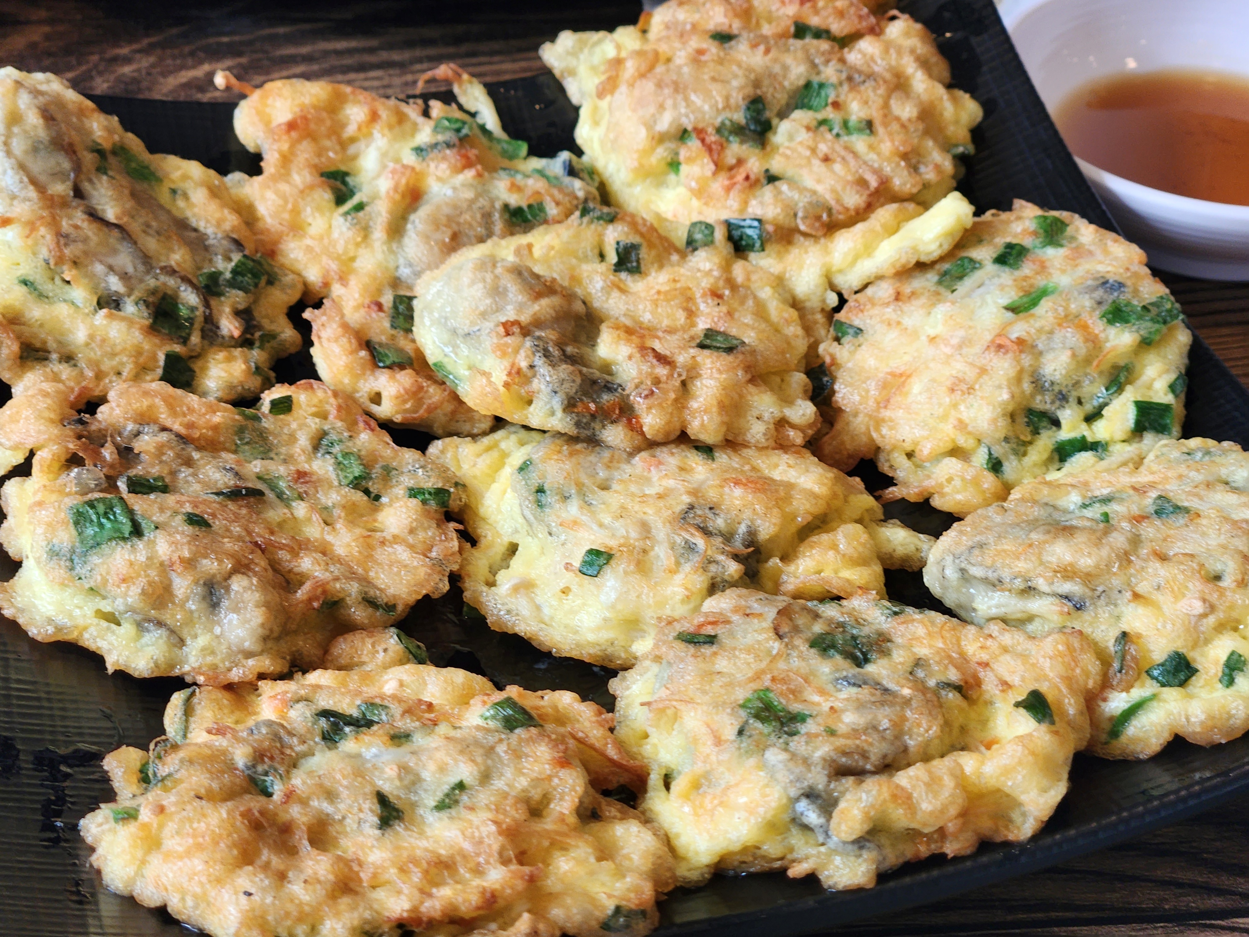 [세종시 종촌동 맛집] 굴마을낙지촌 종촌점 - 몰리브 상가 굴전, 꼬막 비빔밥 맛집! 부모님 식사 장소 추천