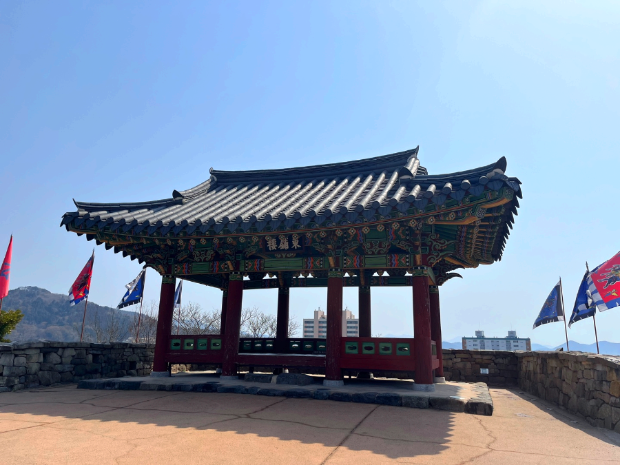 동포루정면