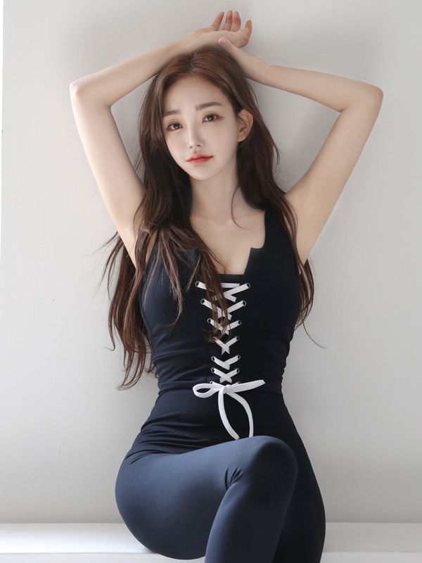LUT(들뜸 제로) 레이스 업 탑_블랙