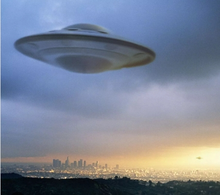 미 의회에서 공개된 UFO의 진실...곧 밝혀지나 Matt Gaetz reveals he&#39;s seen footage of four UFOs that are...