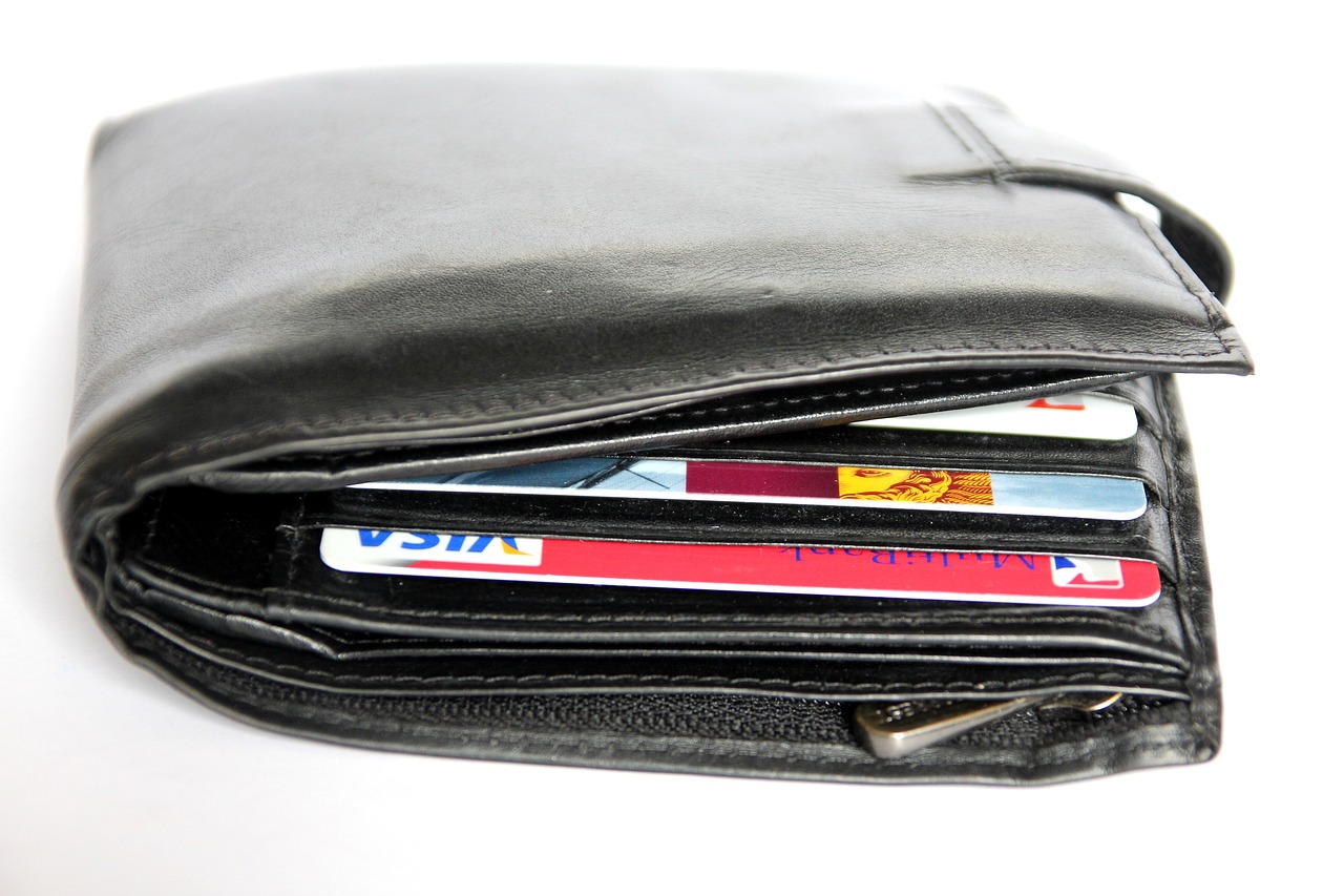 모바일 간편 결재 보급으로 사라진 지갑