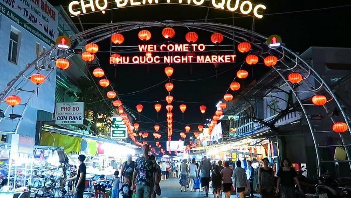 딘 카우 야시장 Dinh Cau Night Market