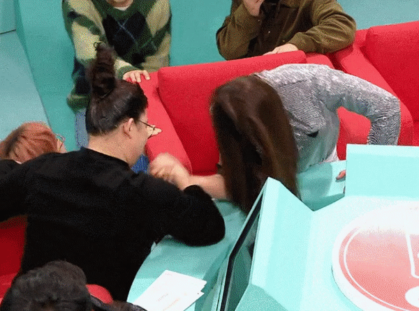  이영자 vs 이시영 팔씨름 대결 결과.jpgif