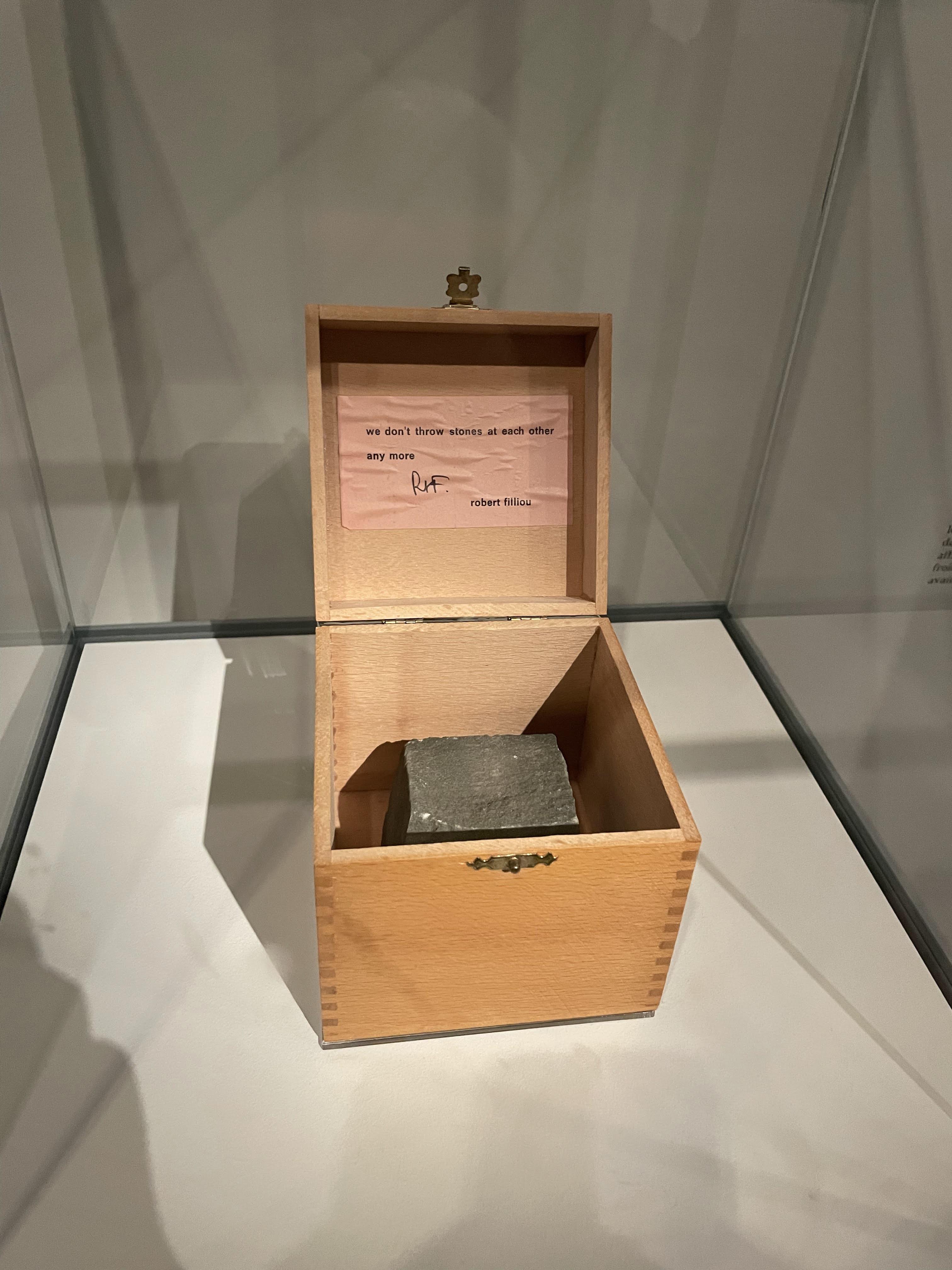 사물들, 루브르박물관 전시회, 39