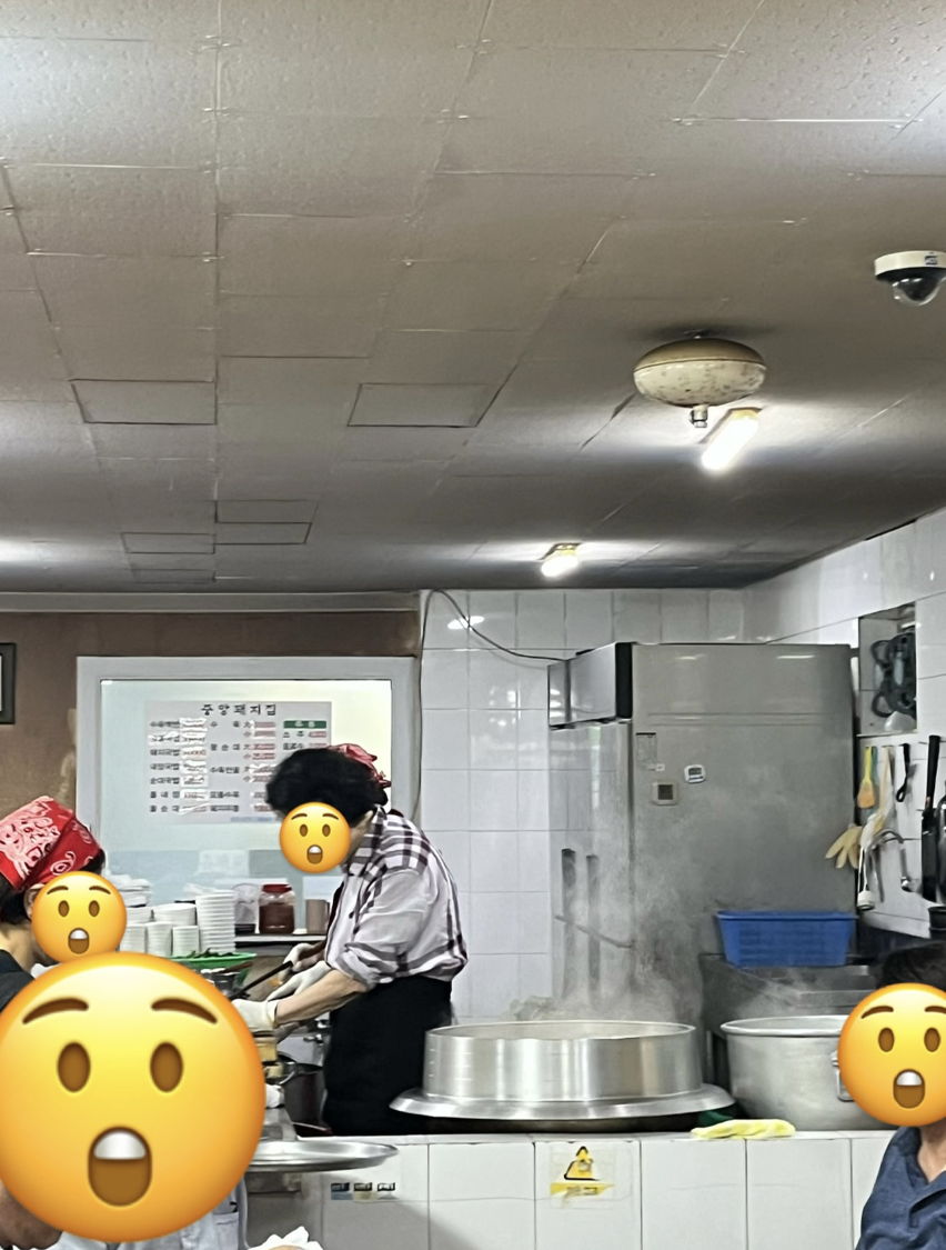 중앙돼지집 사진 7