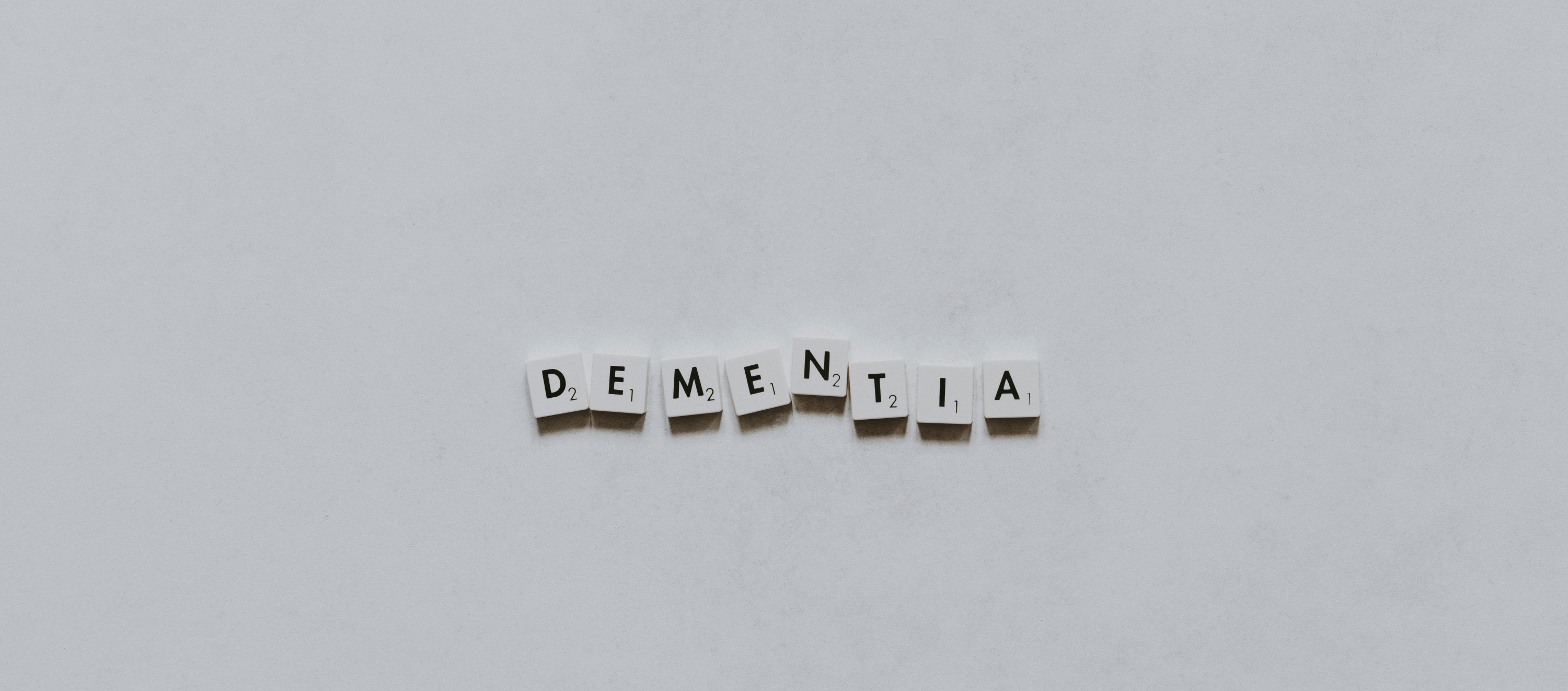 DEMENTIA가 적힌 문구