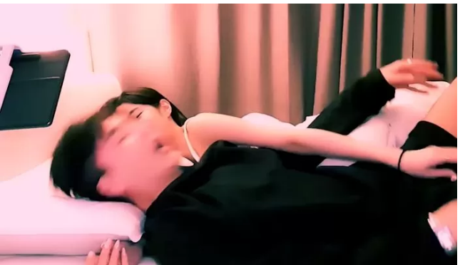  유튜버 김인호랑 눕방 대참사 급소 잡아버린 BJ 승여니 영상