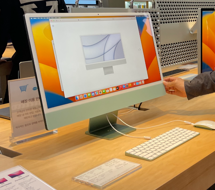 서면롯데호텔9층윌니스매장에전시된24형iMac