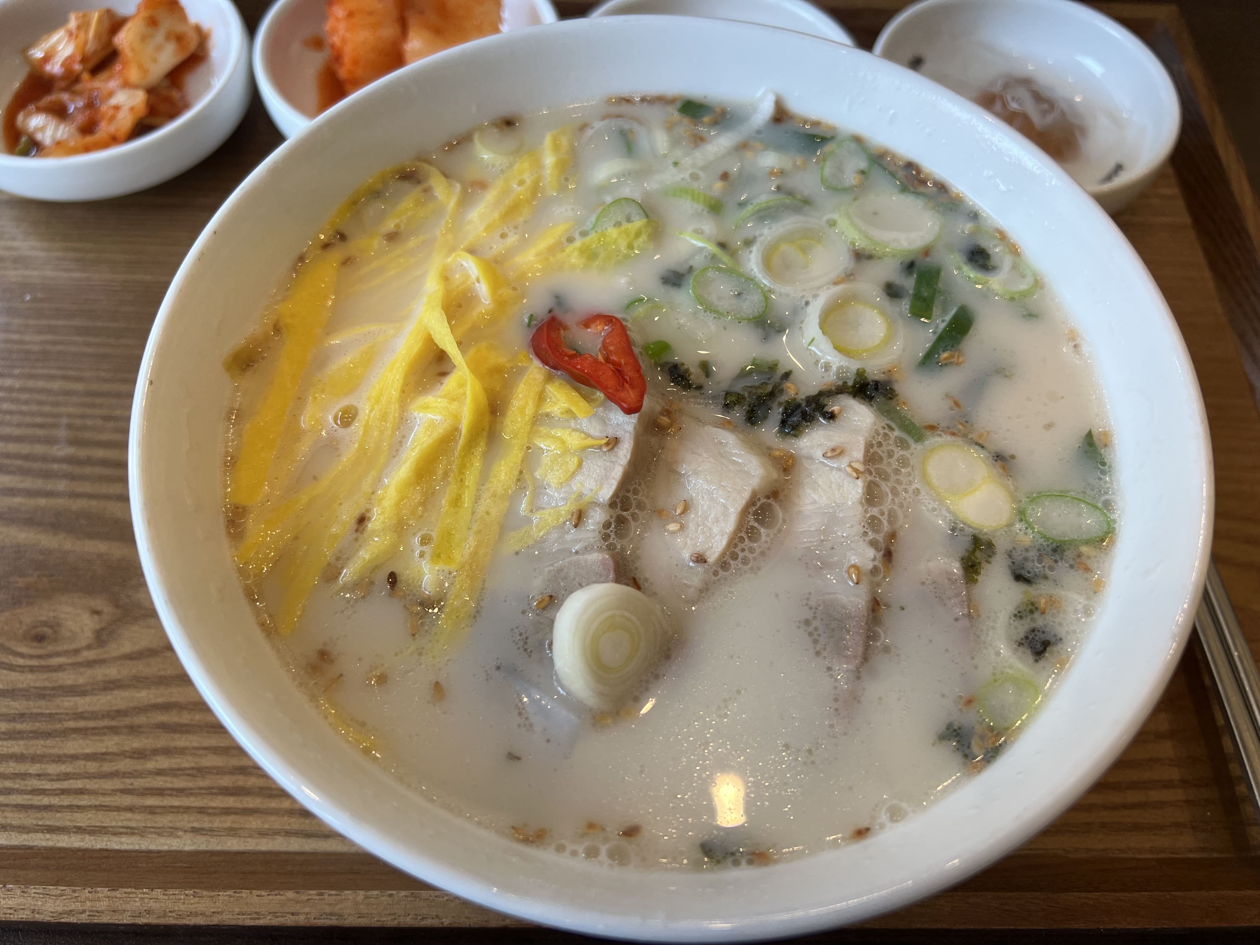  명품 고기국수 육수의 맛은 최고! 부산 사직동 맛집 면채움 사직점 내돈내산 후기