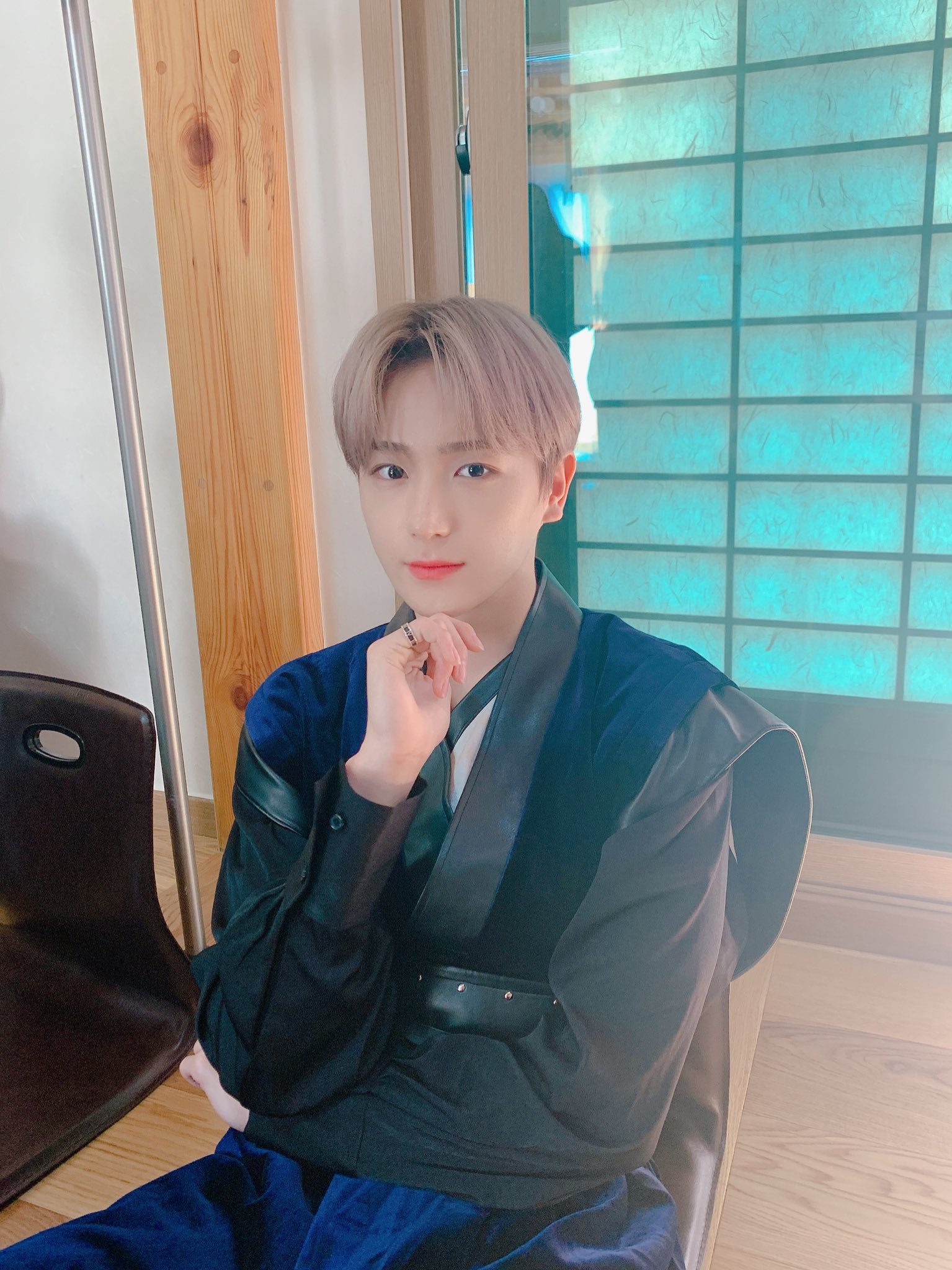 더보 이미지