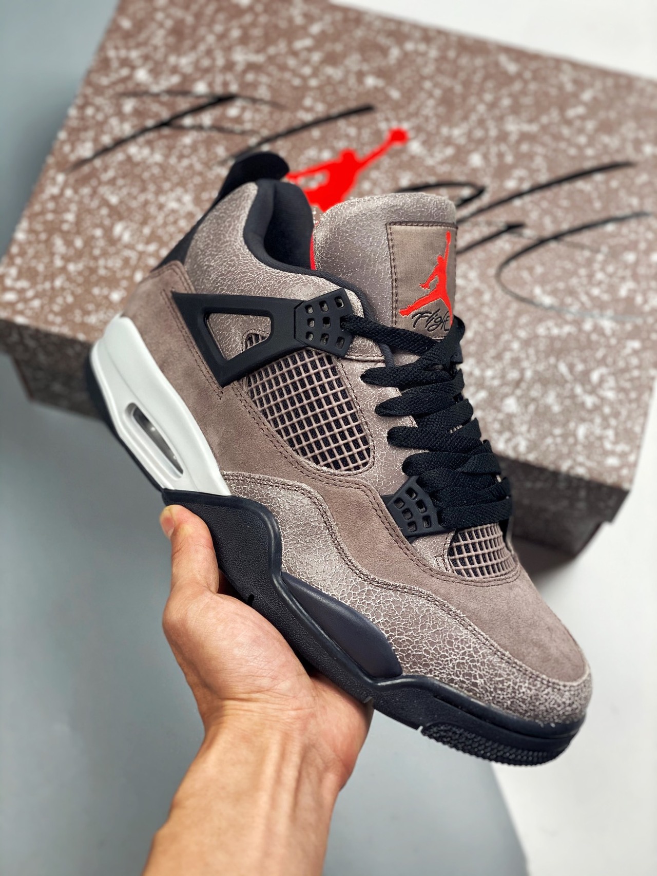  [NIKE] S2 나이키 에어 조던 4 레트로 토프 헤이즈 TAUPE HAZE DB0732-200