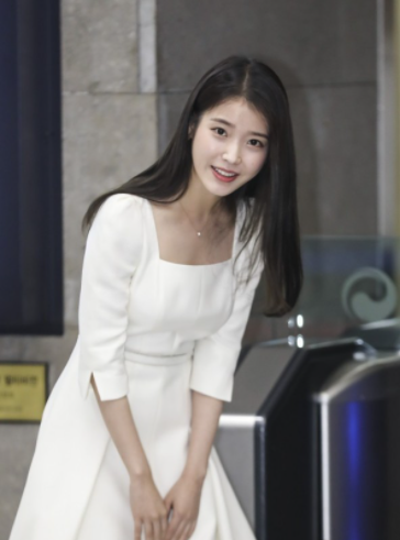  아이유 키 나이 인스타 정보!