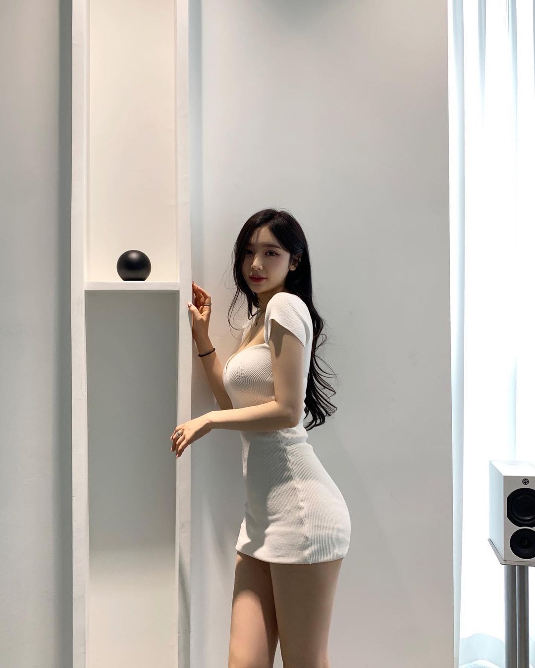 청바지가 잘 어울리는 여자 금화 몸매 청바지 뒷모습 뒤태15