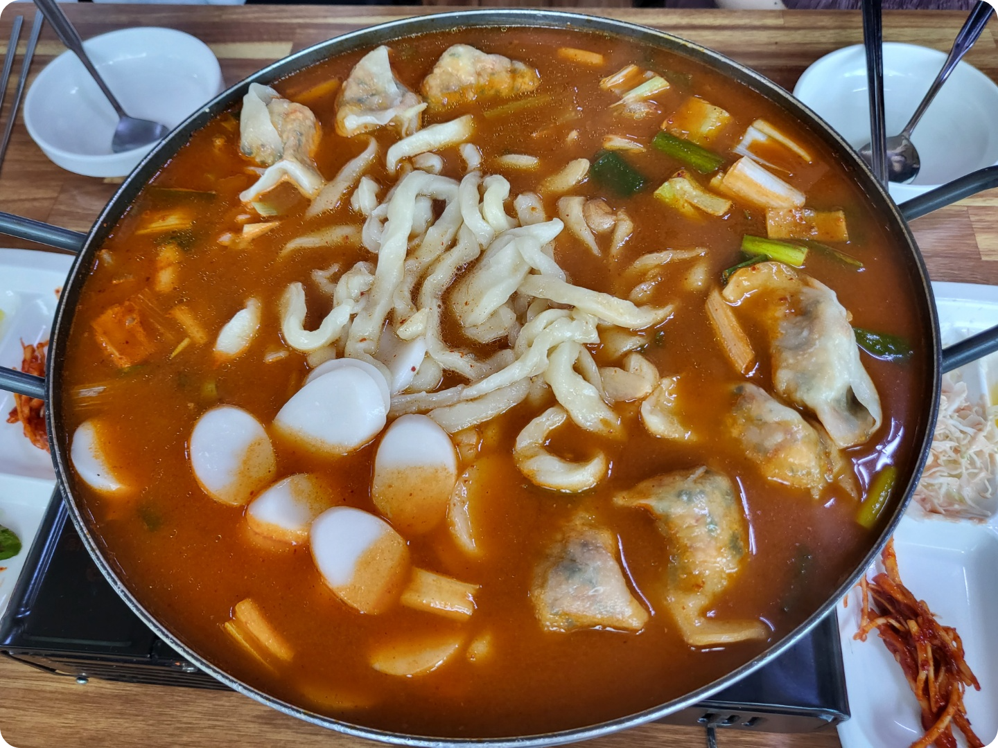  제천 맛집 의림 만두국 닭칼만 - 닭고기+만두+칼국수가 한번에?