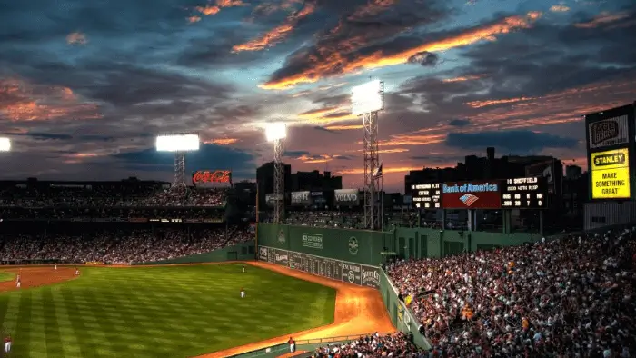 펜웨이 파크 Fenway Park (source: www.nepm.org/)