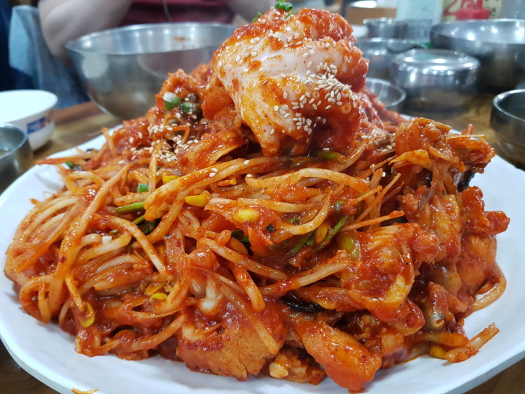  생생정보 경기도 수원 권선구 낙지 보쌈 볶음 더덕 누룽지백숙 연포탕 맛집 위치 가격 메뉴 찾아가는 법