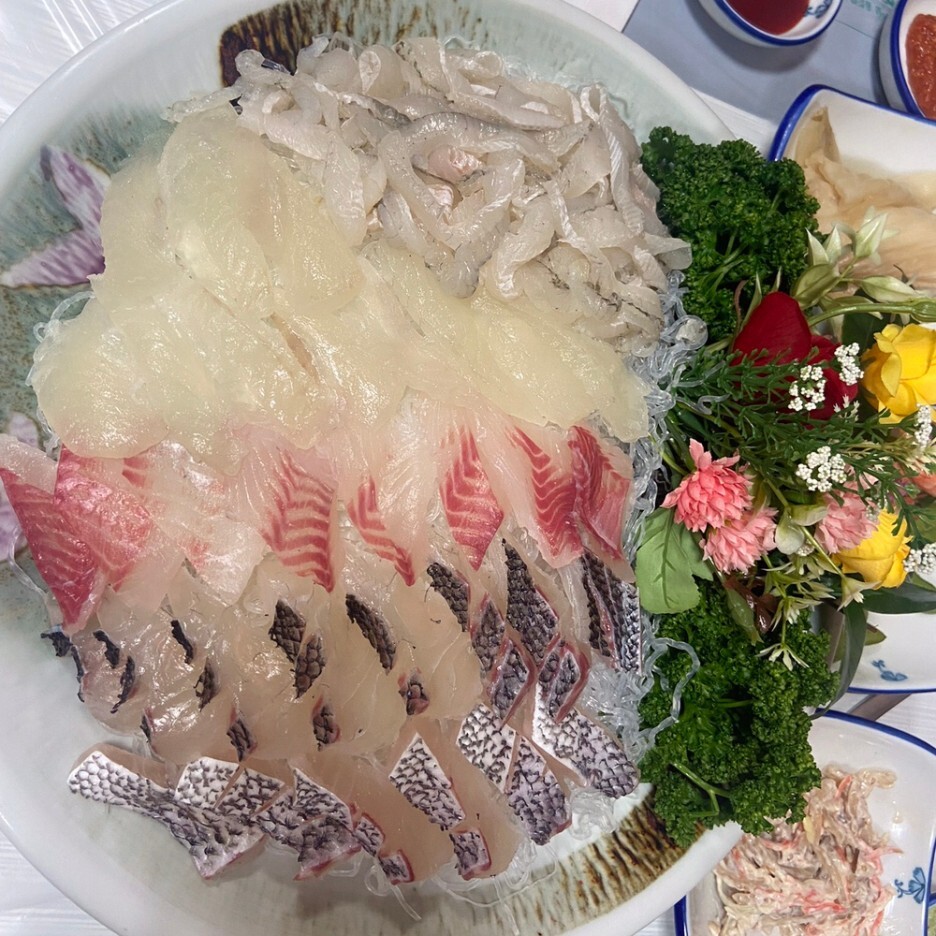  푸짐하고 맛있는 부산 광안리 맛집 자갈치 횟집