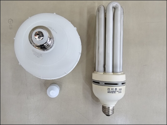 LED-전구-T램프-40W-삼파장-55W-비교