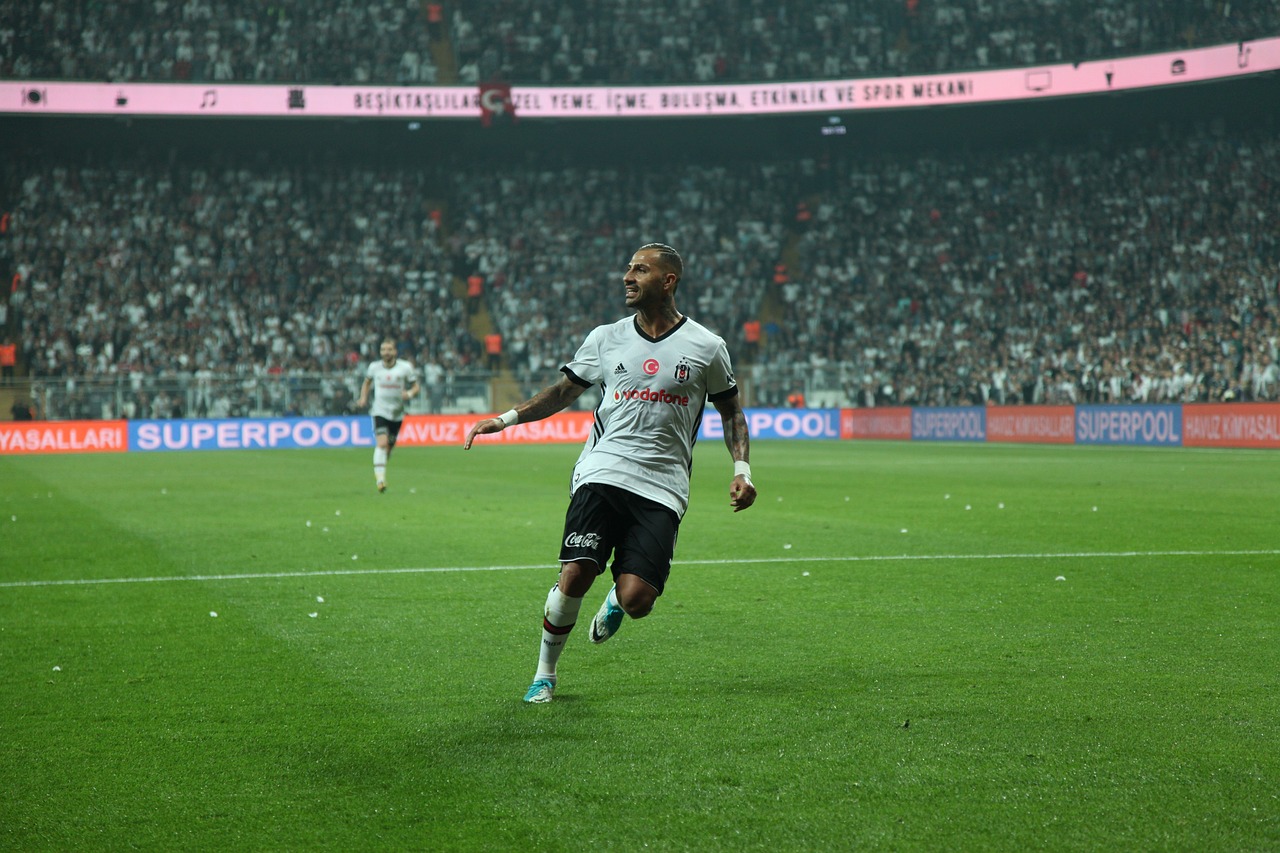  라보나 킥(Rabona Kick) 축구장의 화려한 기교, 시간을 초월한 예술