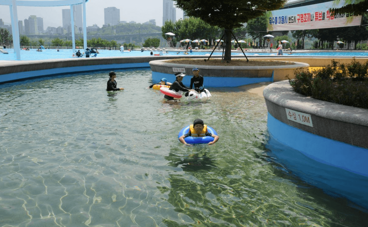 서울 뚝섬 수영장2
