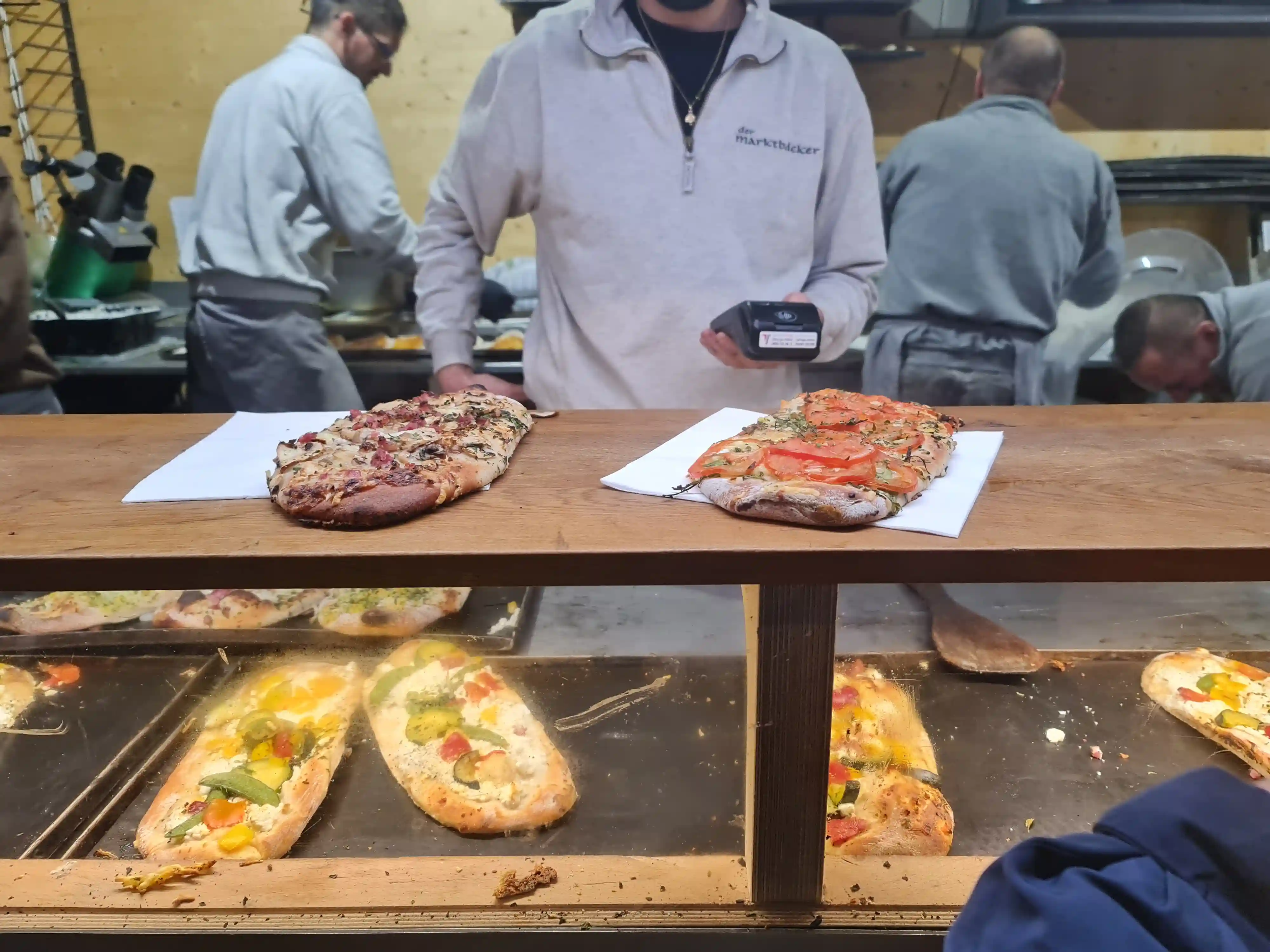 비스바덴 크리스마스마켓 피자집사진2