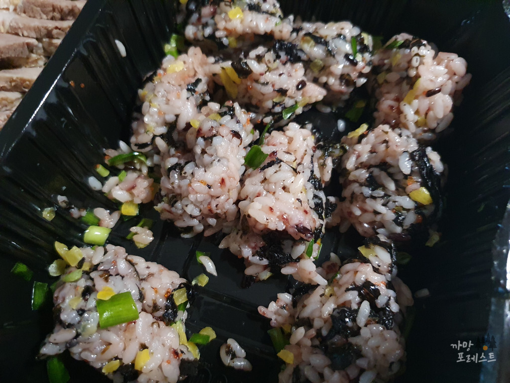 이서방왕족발 보쌈 날치알주먹밥