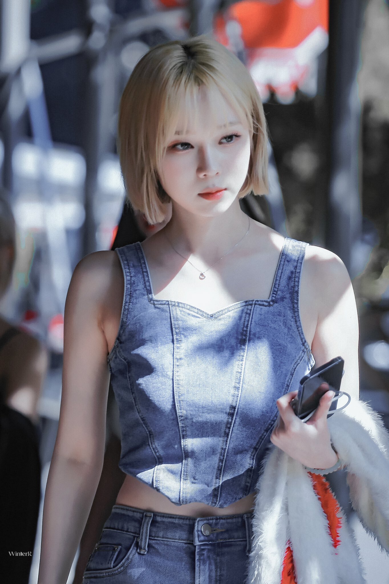  에스파 윈터 단발에 청청패션 220707