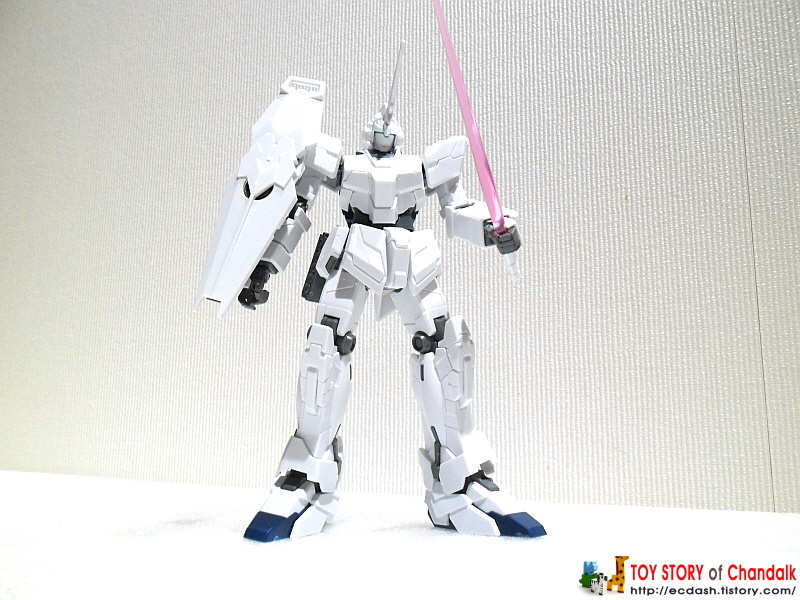 [반다이] BANDAI – HGUC / RX-0 UNICORN GUNDAM [UNICORN MODE] FULL PSYCHO-FRAME PROTOTYPE MOBILE SUIT / 유니콘 건담 [유니콘 모드]